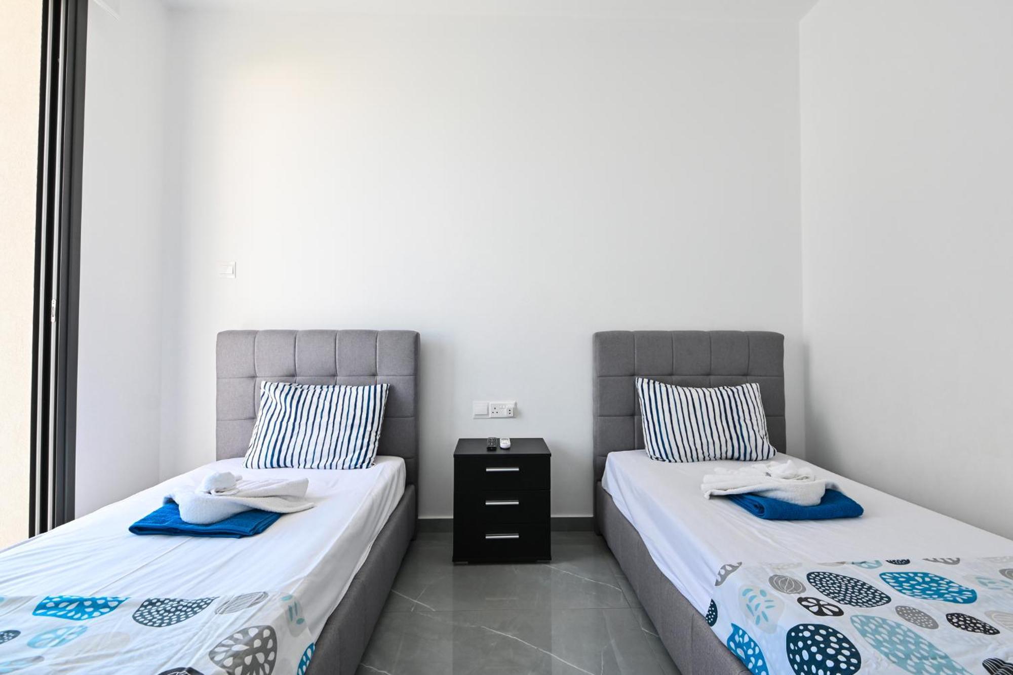 By The Beach Villa 12 Протарас Екстериор снимка