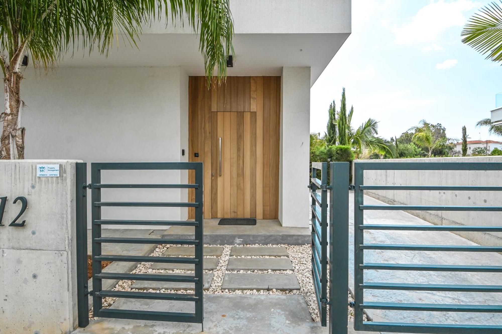 By The Beach Villa 12 Протарас Екстериор снимка